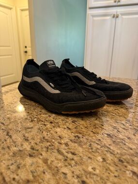 Vans UltraRange 2.0 Shoe in Black and Grey, gum colored details